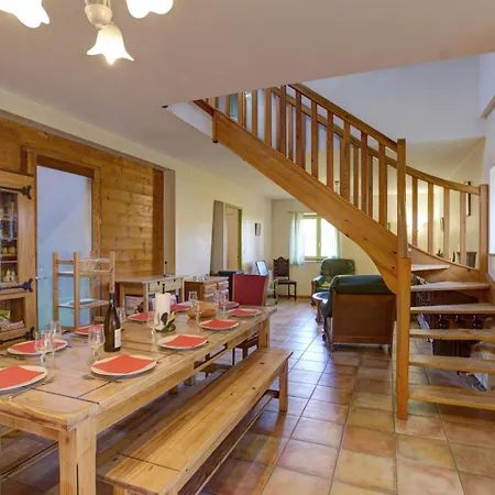 Le Poulailler Holiday home La Terrasse-sur-Dorlay
